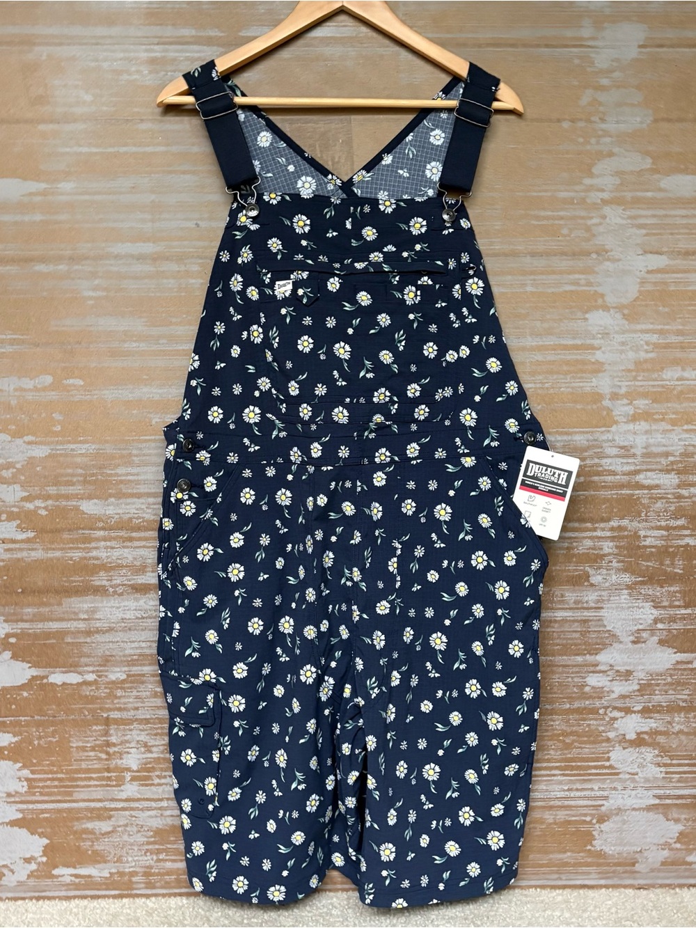 Duluth Trading NWT Garden Hierloom Short Overalls Daisy Outdoor 7” Womens XL